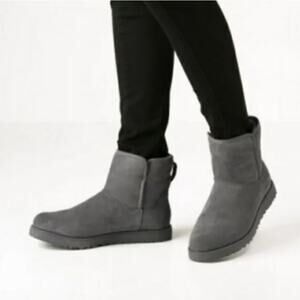 UGG Cory II Genuine Shearling Lined Boot Suede Leather Pull On Winter Gray 6.5